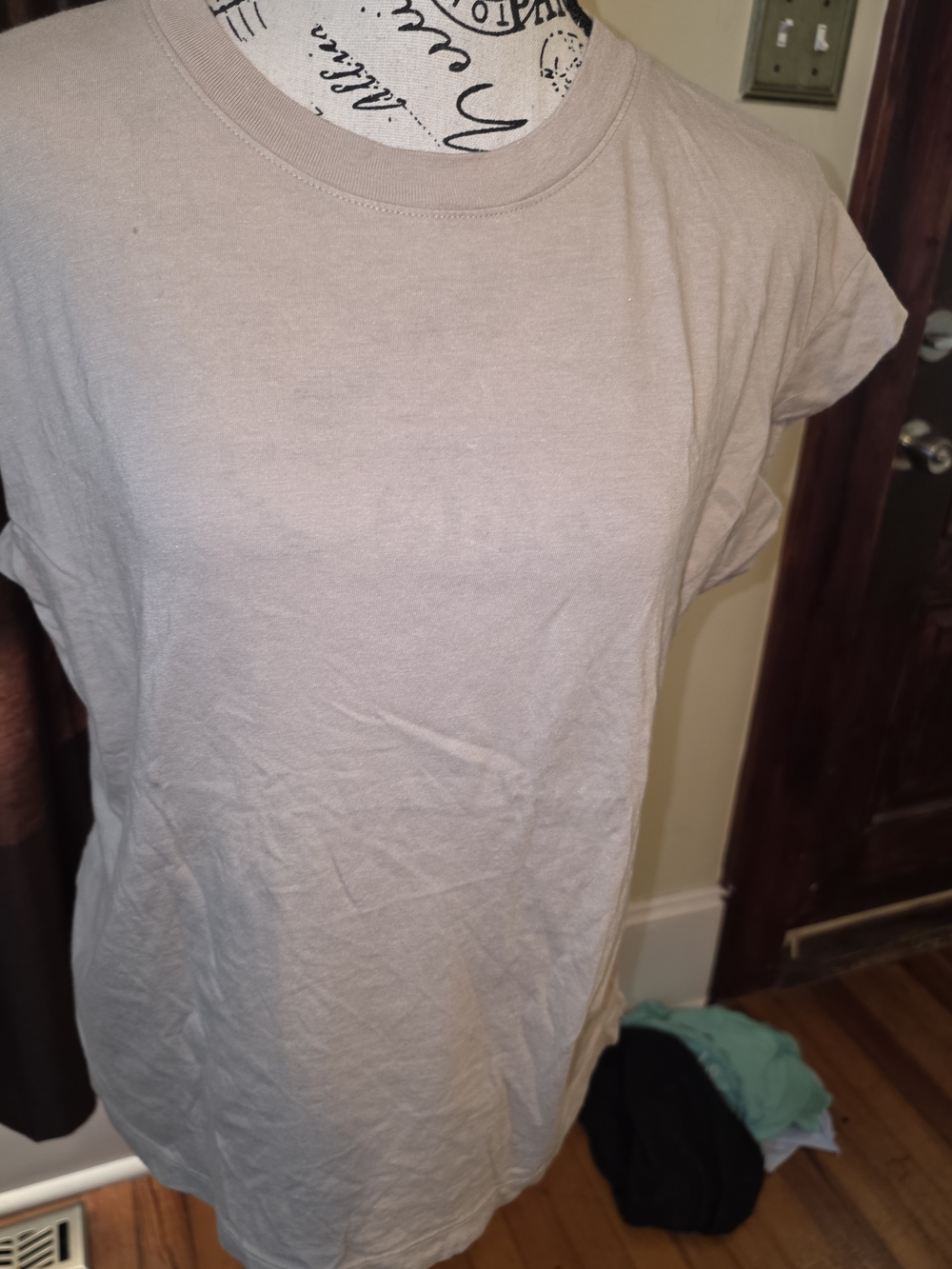 a new day Women's Short-Sleeve Crewneck Tee in Light Taupe Medium